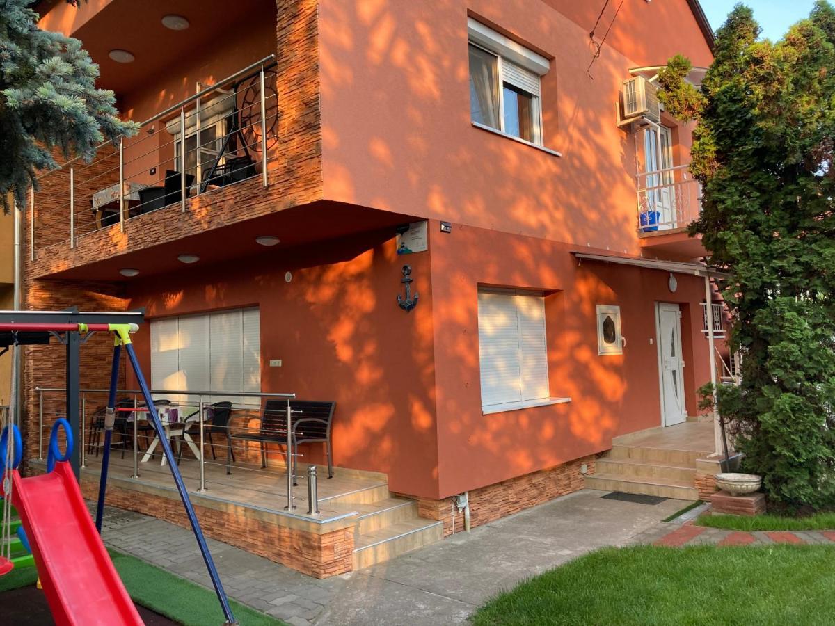 Balaton Vendeghaz Apartment Siofok Ngoại thất bức ảnh