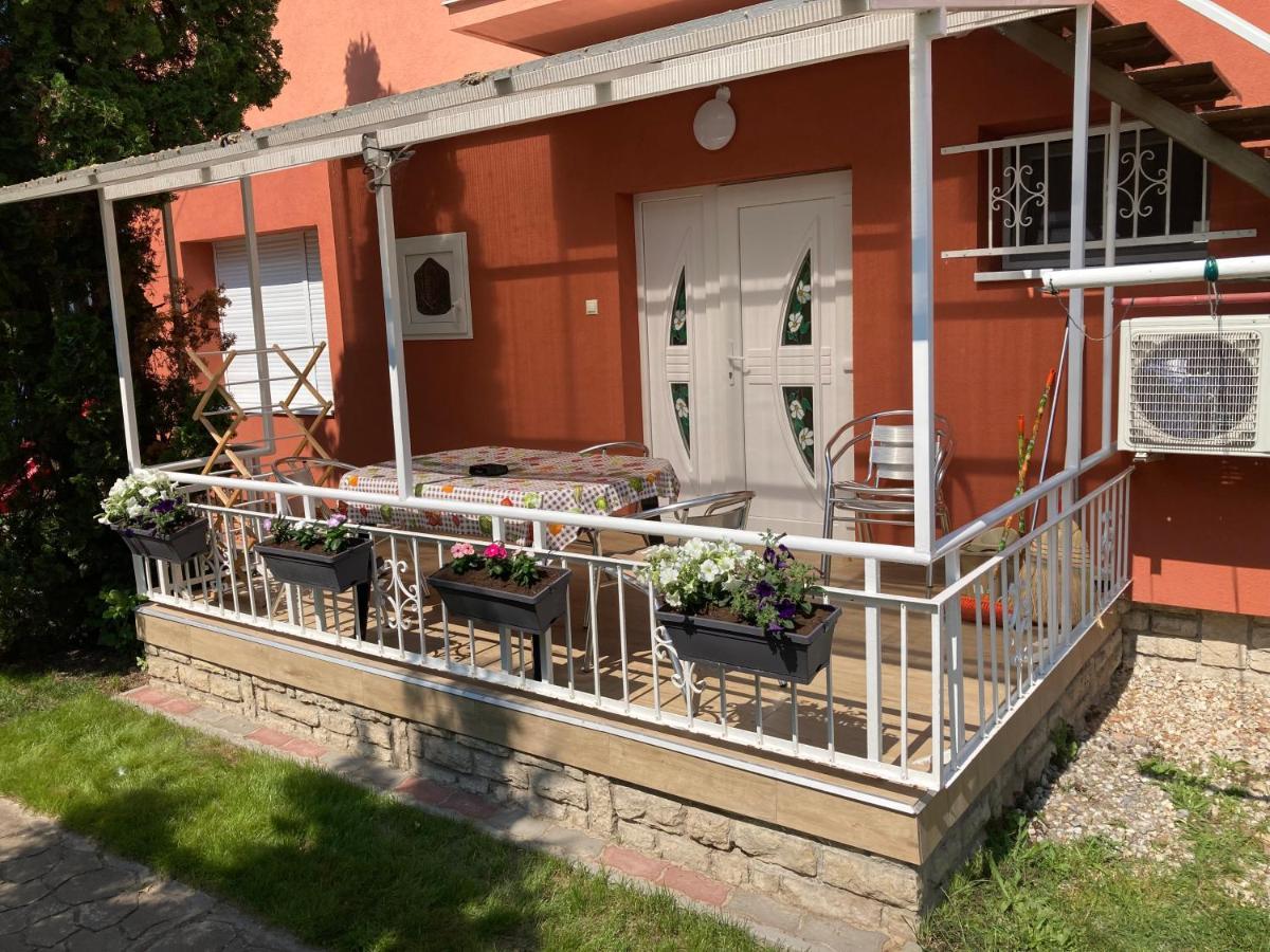 Balaton Vendeghaz Apartment Siofok Ngoại thất bức ảnh